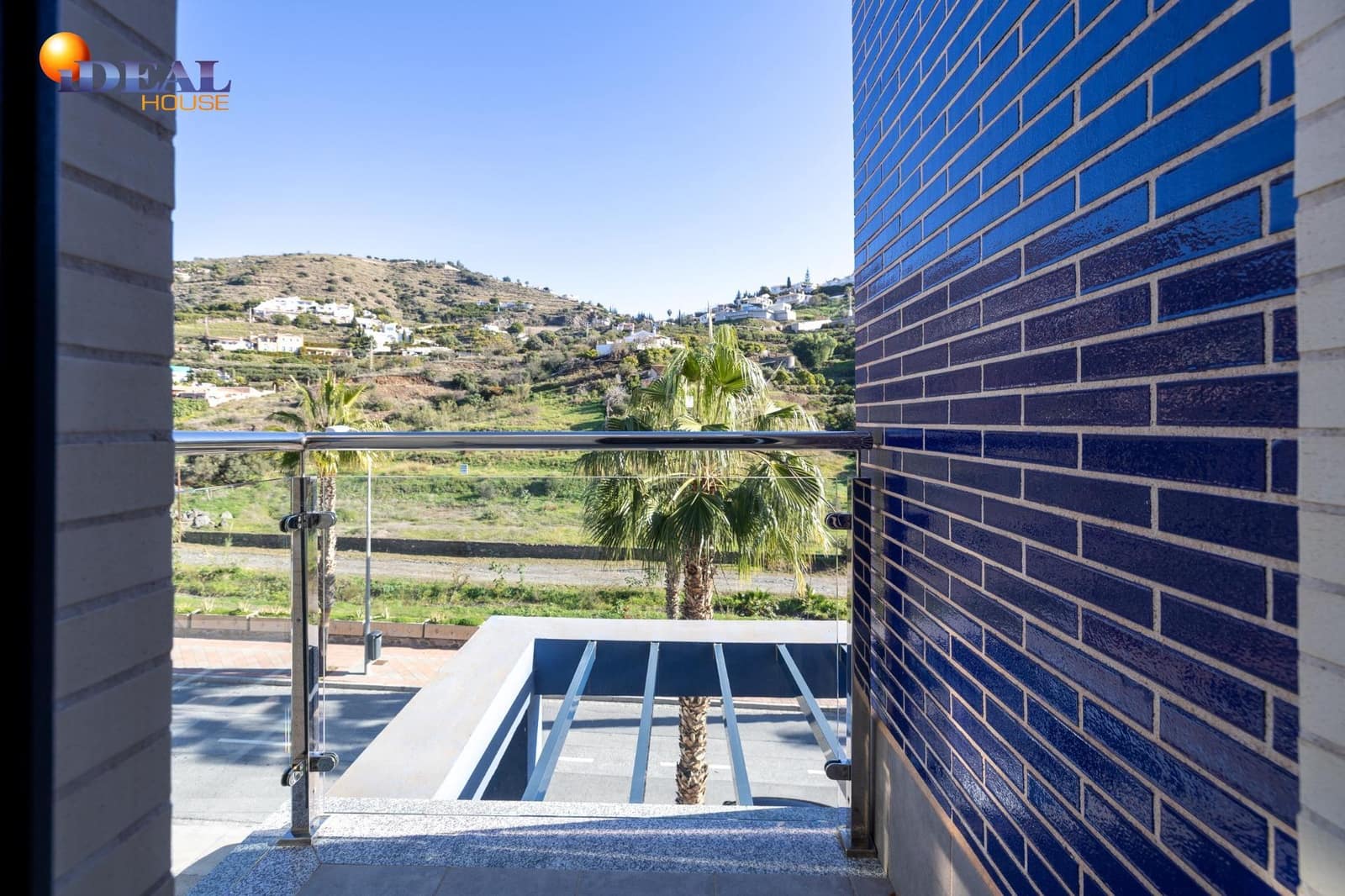 3 bedroom Flat for sale in Almunecar with pool garage - € 340,000 (Ref: 9502225)