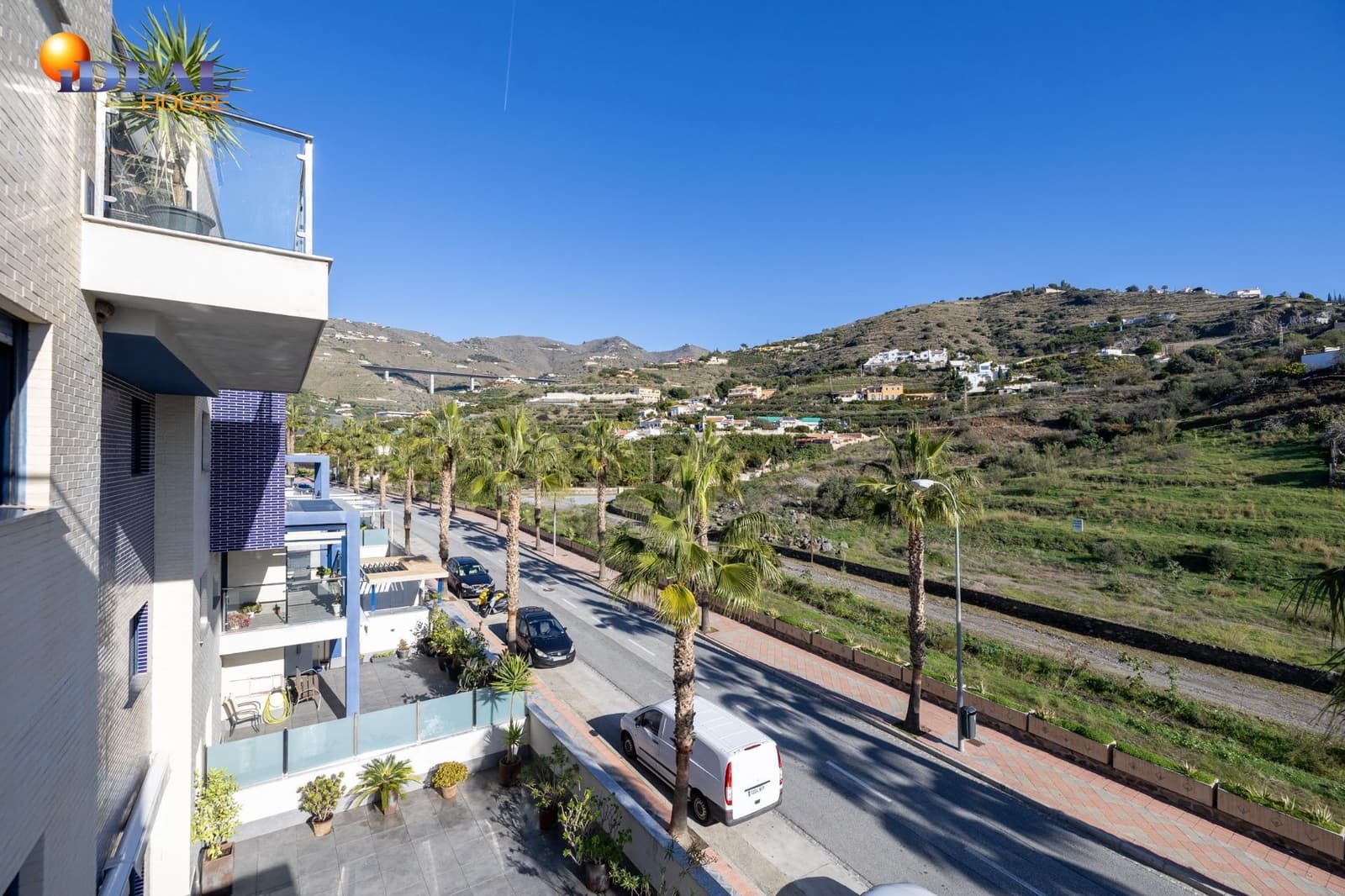 3 bedroom Flat for sale in Almunecar with pool garage - € 340,000 (Ref: 9502225)