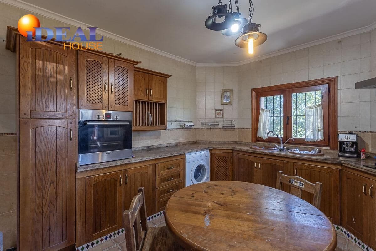 Finca/Casa Rural de 4 habitaciones en Moraleda de Zafayona en venta con piscina garaje - 260.000 € (Ref: 9508821)