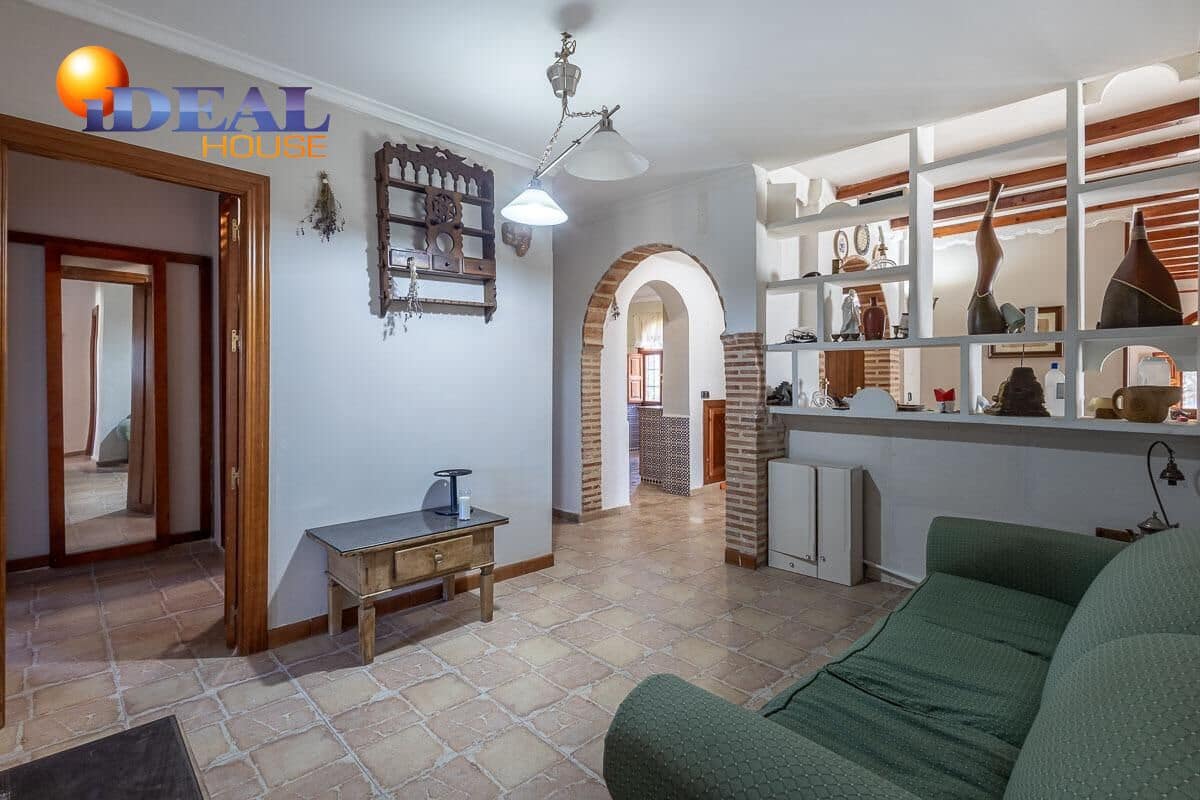 Finca/Casa Rural de 4 habitaciones en Moraleda de Zafayona en venta con piscina garaje - 260.000 € (Ref: 9508821)