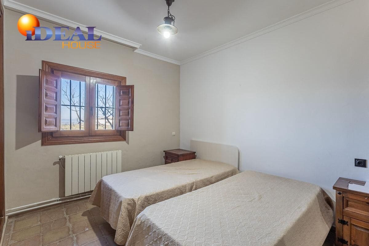 Finca/Casa Rural de 4 habitaciones en Moraleda de Zafayona en venta con piscina garaje - 260.000 € (Ref: 9508821)