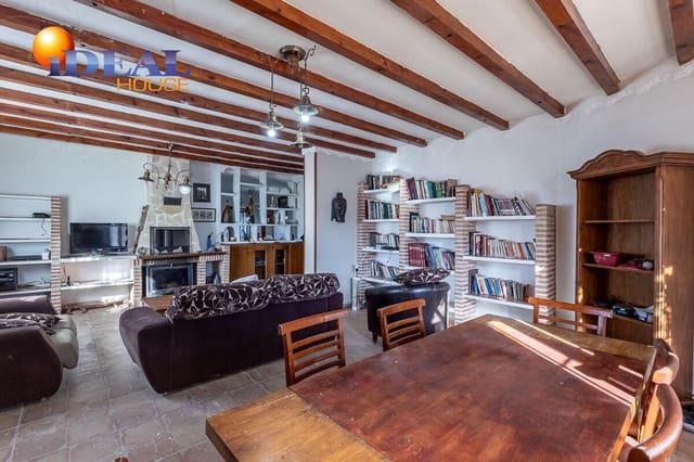 Finca/Casa Rural de 4 habitaciones en Moraleda de Zafayona en venta con piscina garaje - 260.000 € (Ref: 9508821)