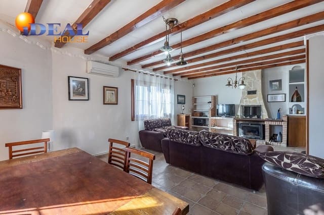 Finca/Casa Rural de 4 habitaciones en Moraleda de Zafayona en venta con piscina garaje - 260.000 € (Ref: 9508821)