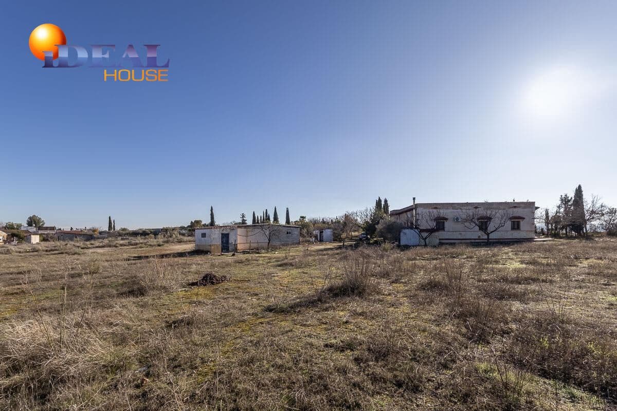 Finca/Casa Rural de 4 habitaciones en Moraleda de Zafayona en venta con piscina garaje - 260.000 € (Ref: 9508821)