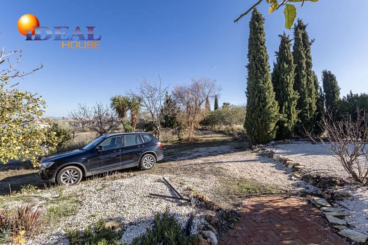 Finca/Casa Rural de 4 habitaciones en Moraleda de Zafayona en venta con piscina garaje - 260.000 € (Ref: 9508821)