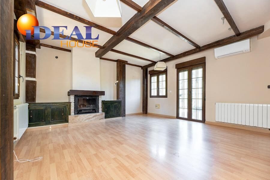 5 sypialnia Willa na sprzedaż w Albolote z basenem garażem - 350 000 € (Ref: 9508822)