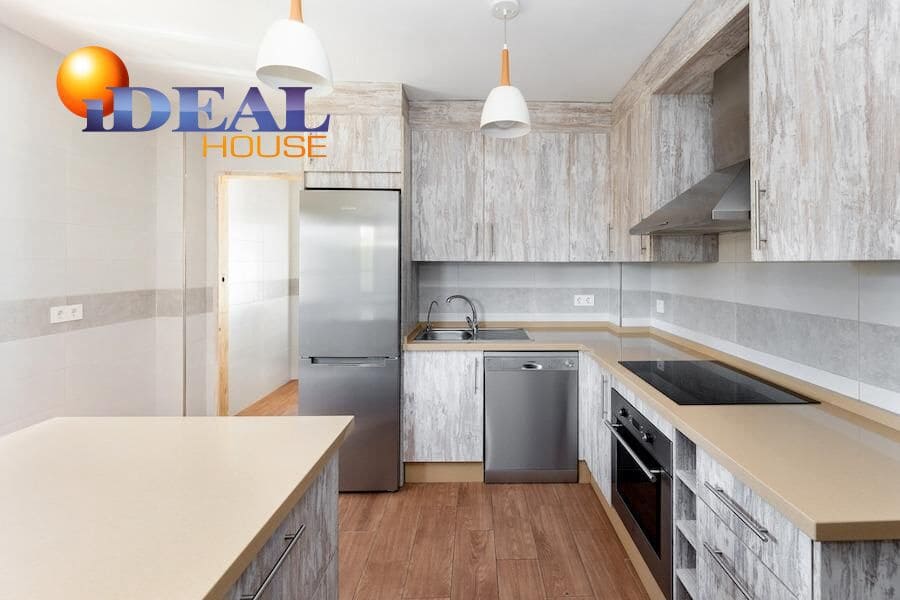 5 sypialnia Willa na sprzedaż w Albolote z basenem garażem - 350 000 € (Ref: 9508822)