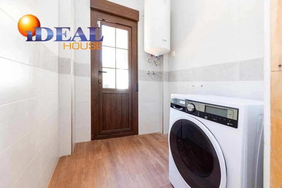 5 sypialnia Willa na sprzedaż w Albolote z basenem garażem - 350 000 € (Ref: 9508822)