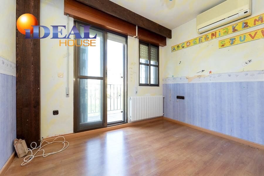 5 sypialnia Willa na sprzedaż w Albolote z basenem garażem - 350 000 € (Ref: 9508822)