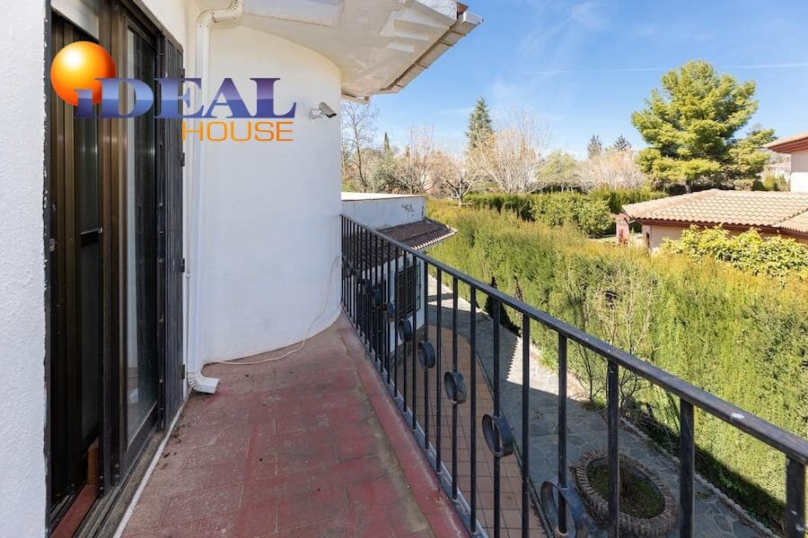 5 sypialnia Willa na sprzedaż w Albolote z basenem garażem - 350 000 € (Ref: 9508822)