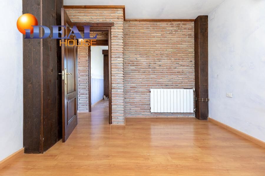 5 sypialnia Willa na sprzedaż w Albolote z basenem garażem - 350 000 € (Ref: 9508822)