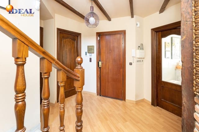 5 sypialnia Willa na sprzedaż w Albolote z basenem garażem - 350 000 € (Ref: 9508822)