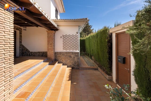 5 sypialnia Willa na sprzedaż w Albolote z basenem garażem - 350 000 € (Ref: 9508822)