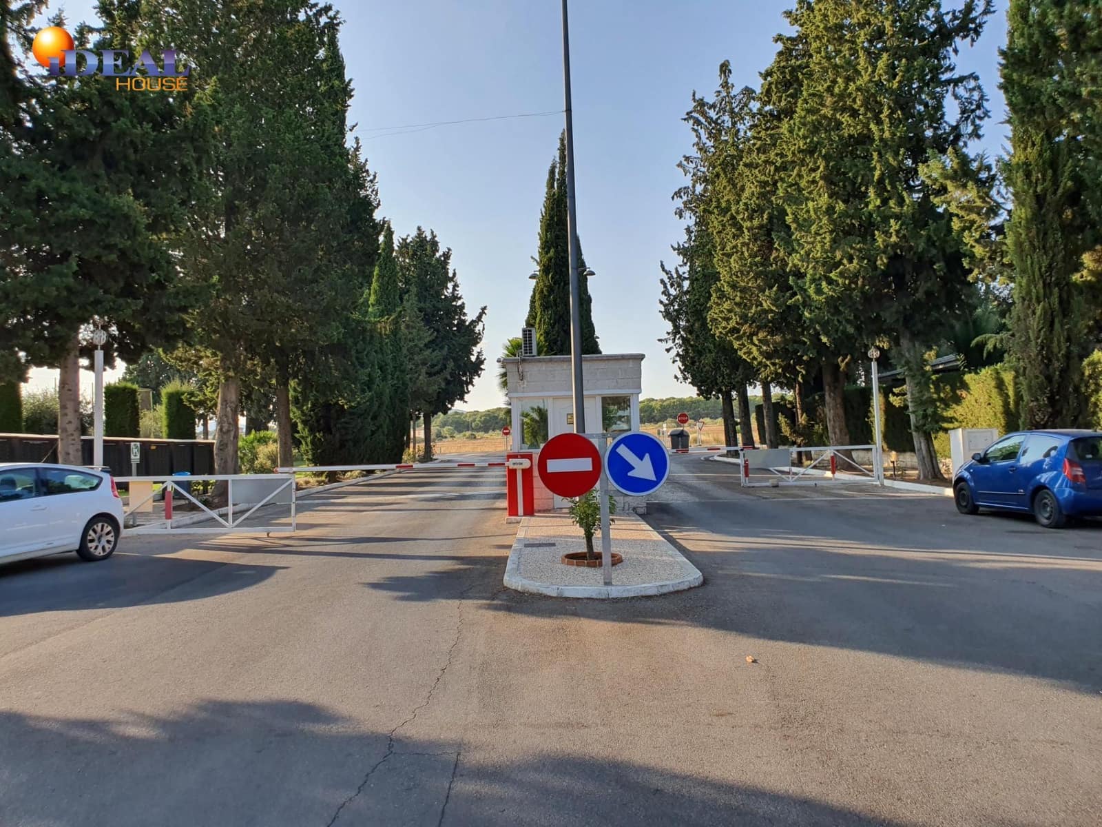 5 sypialnia Willa na sprzedaż w Albolote z basenem garażem - 350 000 € (Ref: 9508822)