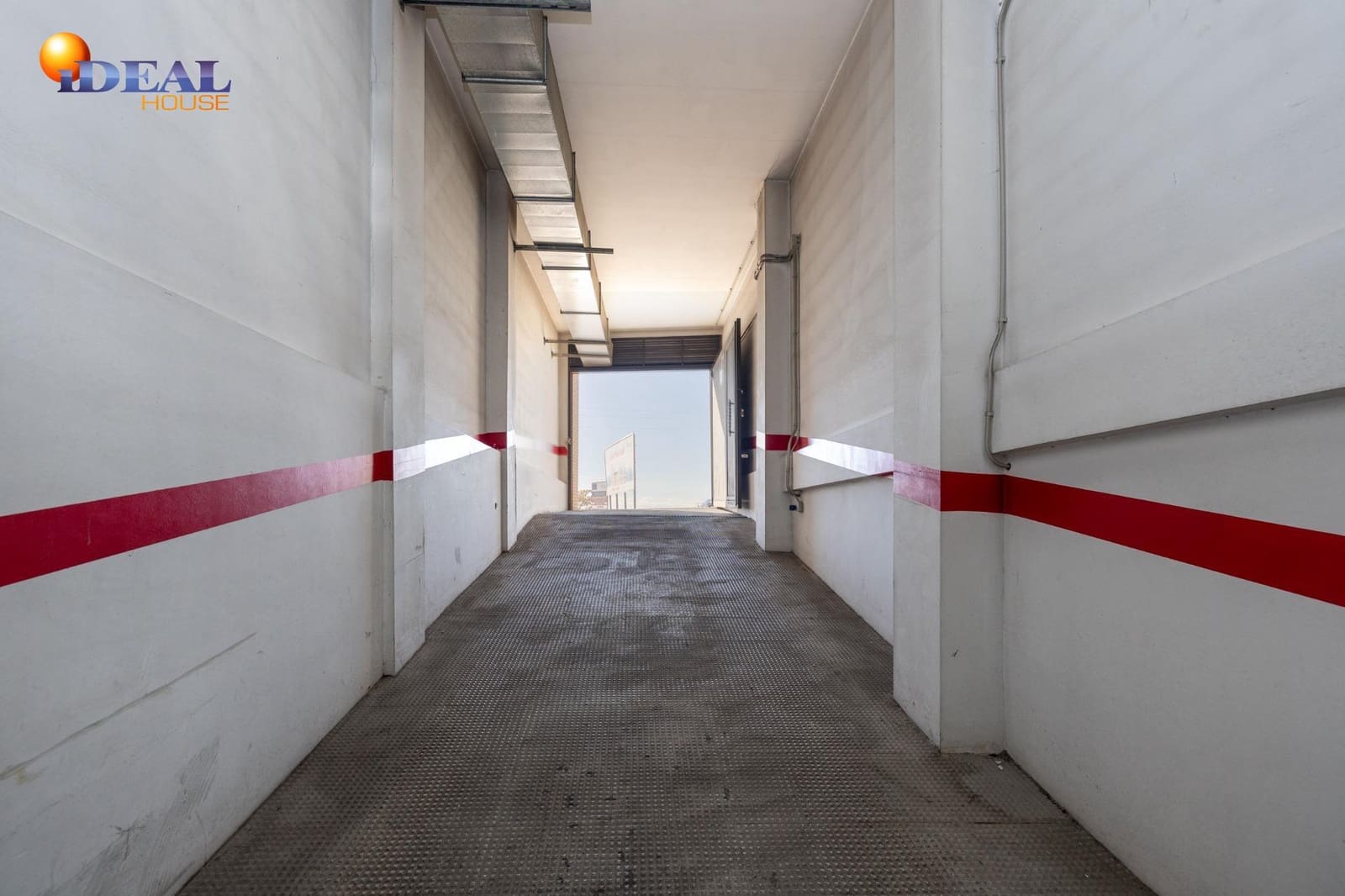 Garaż na sprzedaż w Peligros - 19 500 € (Ref: 9516030)