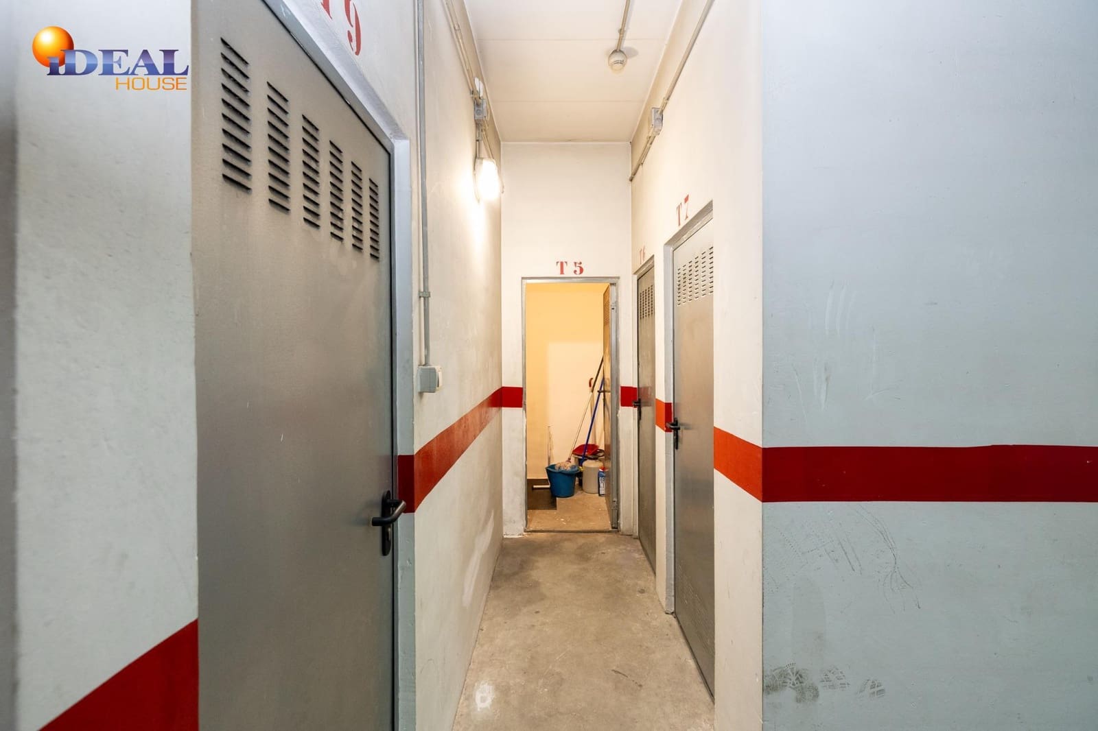 Garaż na sprzedaż w Peligros - 19 500 € (Ref: 9516030)