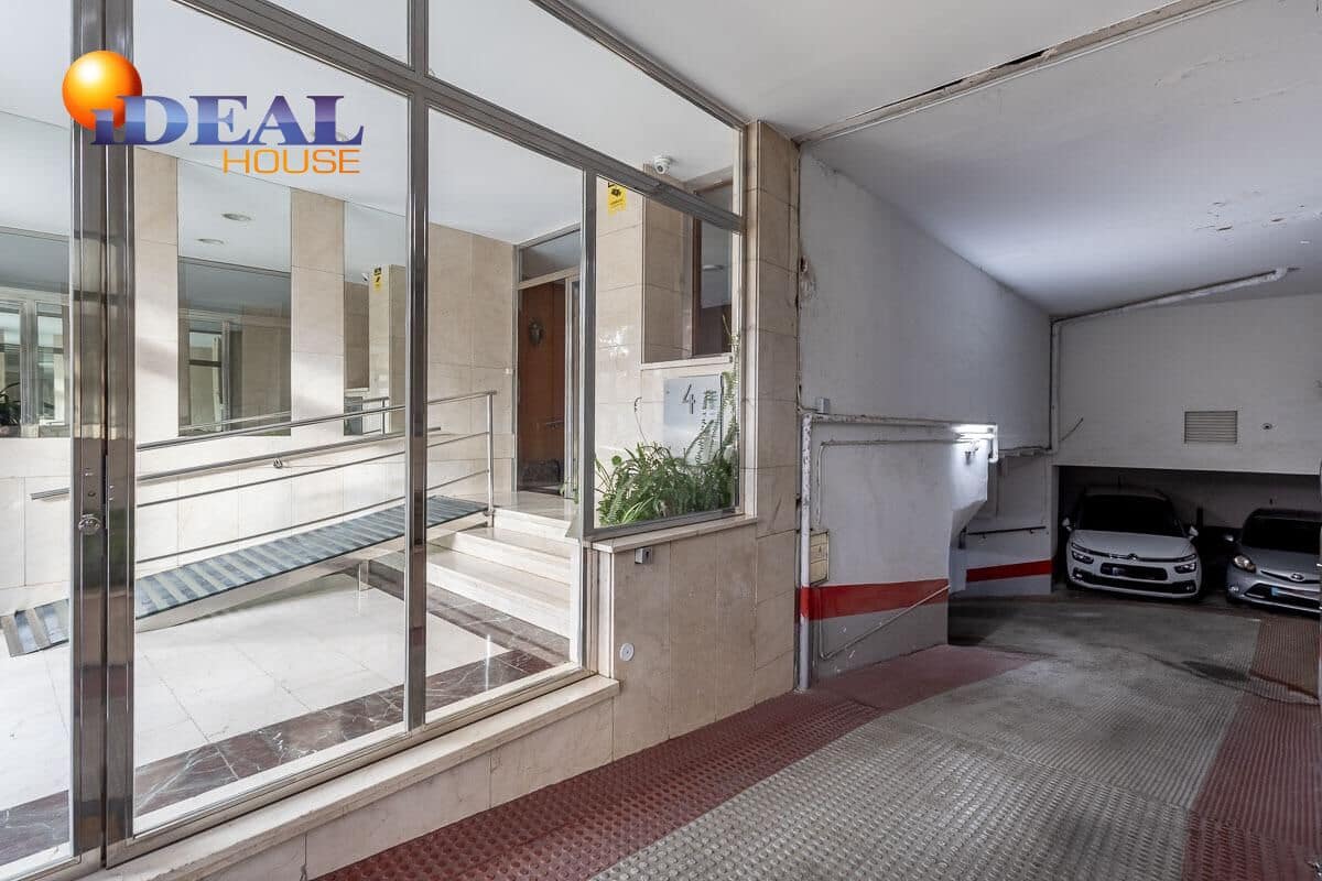 Garage till salu i Granada stad - 29 000 € (Ref: 9516031)