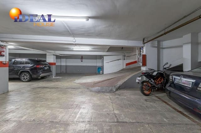 Garage till salu i Granada stad - 29 000 € (Ref: 9516031)