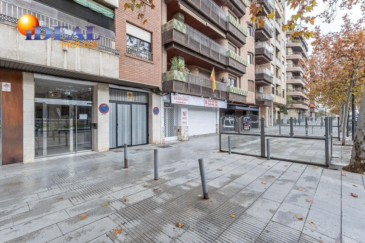 Garage till salu i Granada stad - 29 000 € (Ref: 9516031)