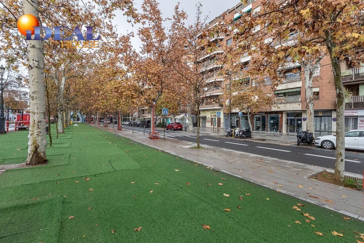 Garage till salu i Granada stad - 29 000 € (Ref: 9516031)