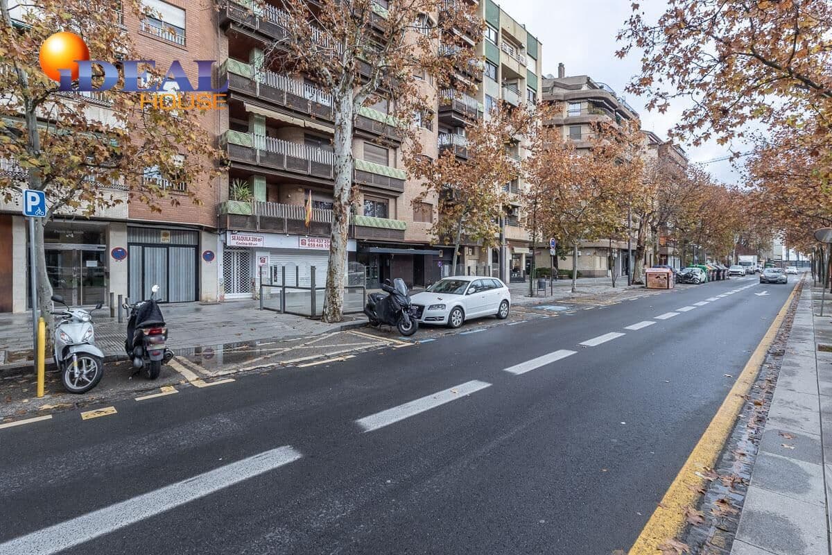 Garage till salu i Granada stad - 29 000 € (Ref: 9516031)