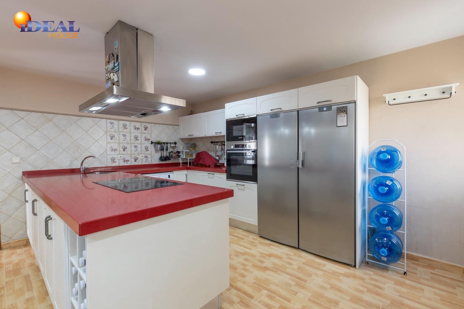 Chalet de 4 habitaciones en Albolote en venta con garaje - 309.000 € (Ref: 9516033)