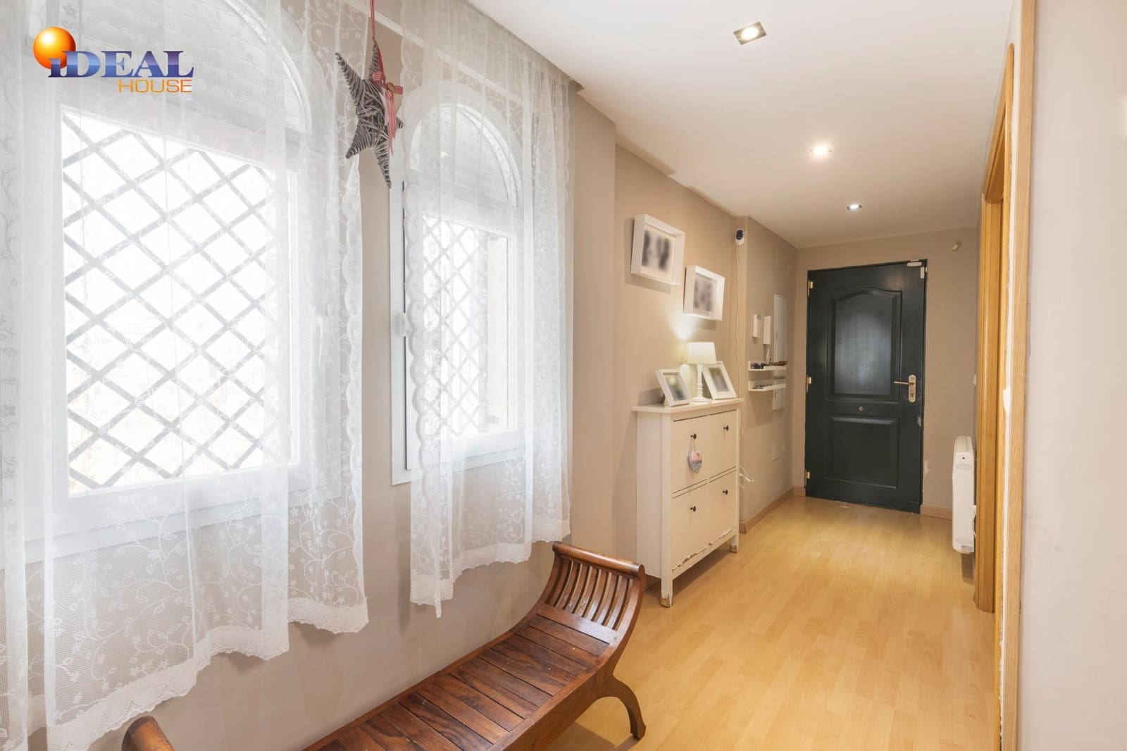 Chalet de 4 habitaciones en Albolote en venta con garaje - 309.000 € (Ref: 9516033)