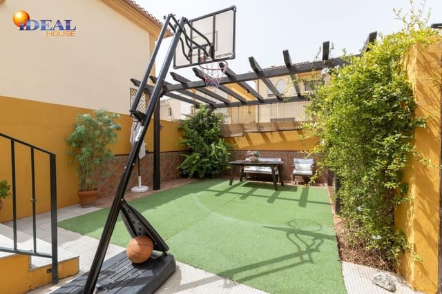 Chalet de 4 habitaciones en Albolote en venta con garaje - 309.000 € (Ref: 9516033)