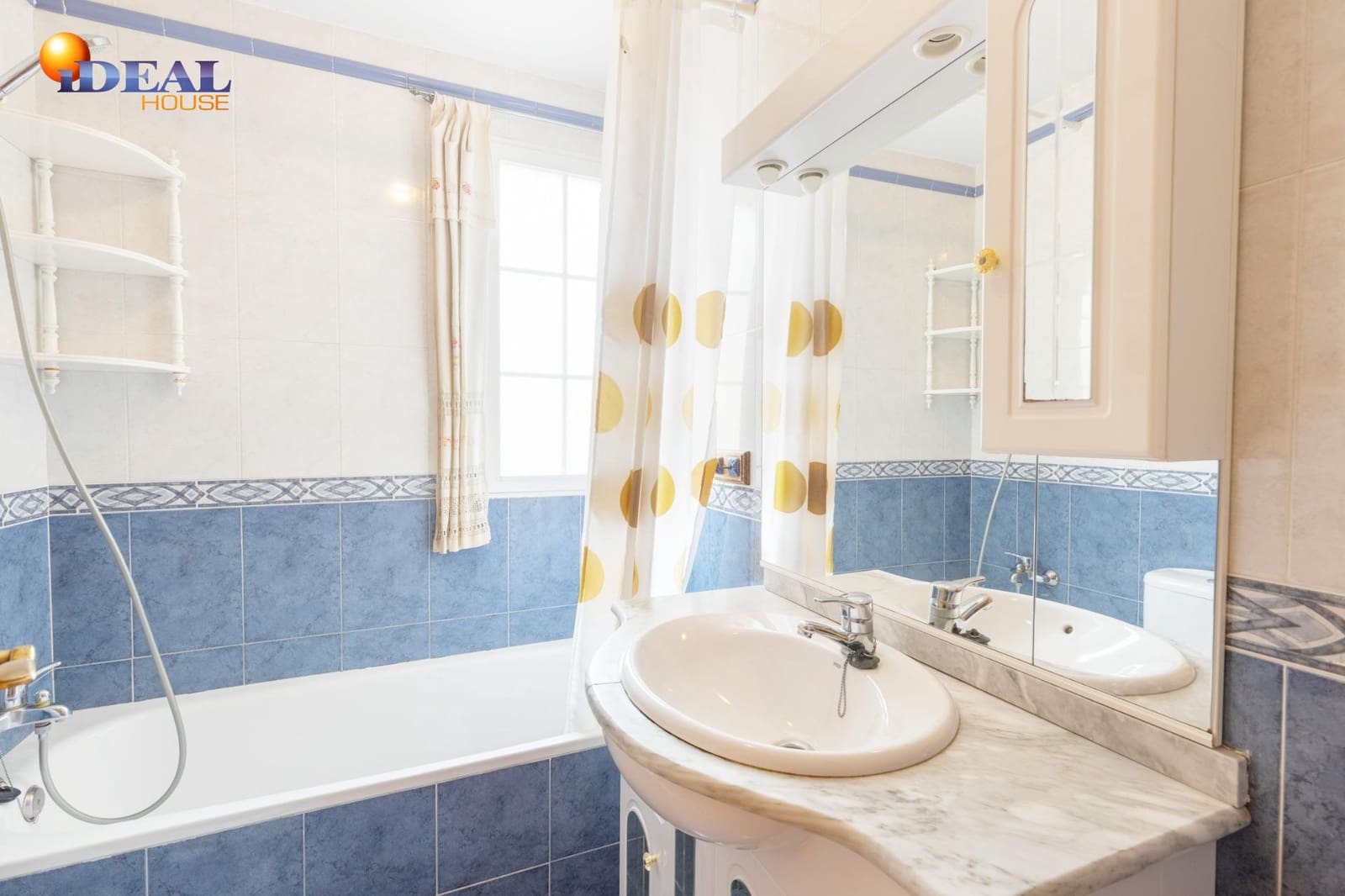 2 slaapkamer Flat te koop in Peligros - € 129.900 (Ref: 9516034)