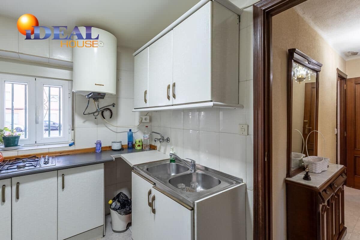 2 soverom Leilighet til salgs i Granada by - € 129 000 (Ref: 9516035)