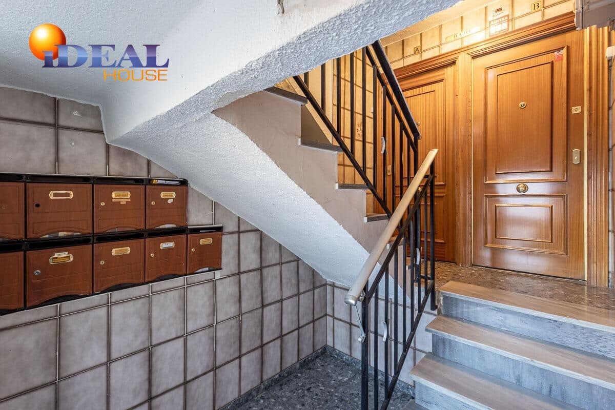 2 soverom Leilighet til salgs i Granada by - € 129 000 (Ref: 9516035)