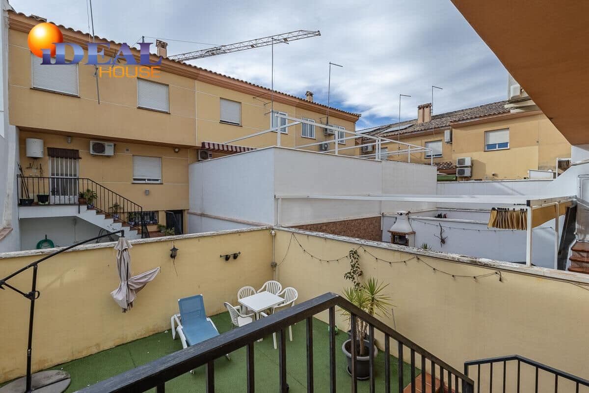 3 soverom Rekkehus til salgs i Churriana de la Vega med garasje - € 269 000 (Ref: 9524239)