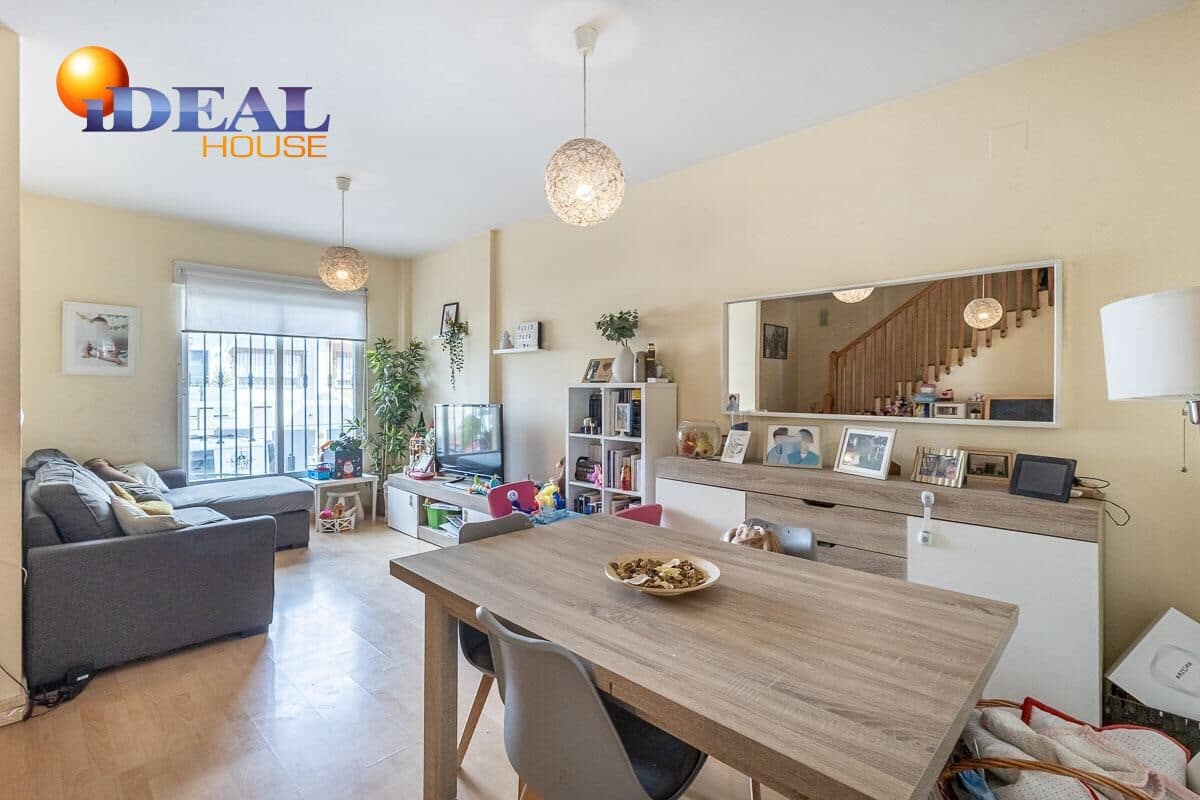 3 soverom Rekkehus til salgs i Churriana de la Vega med garasje - € 269 000 (Ref: 9524239)