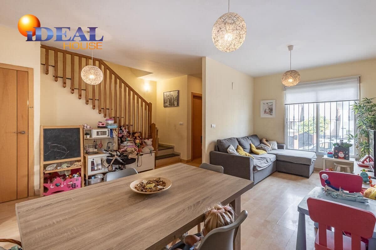 3 soverom Rekkehus til salgs i Churriana de la Vega med garasje - € 269 000 (Ref: 9524239)