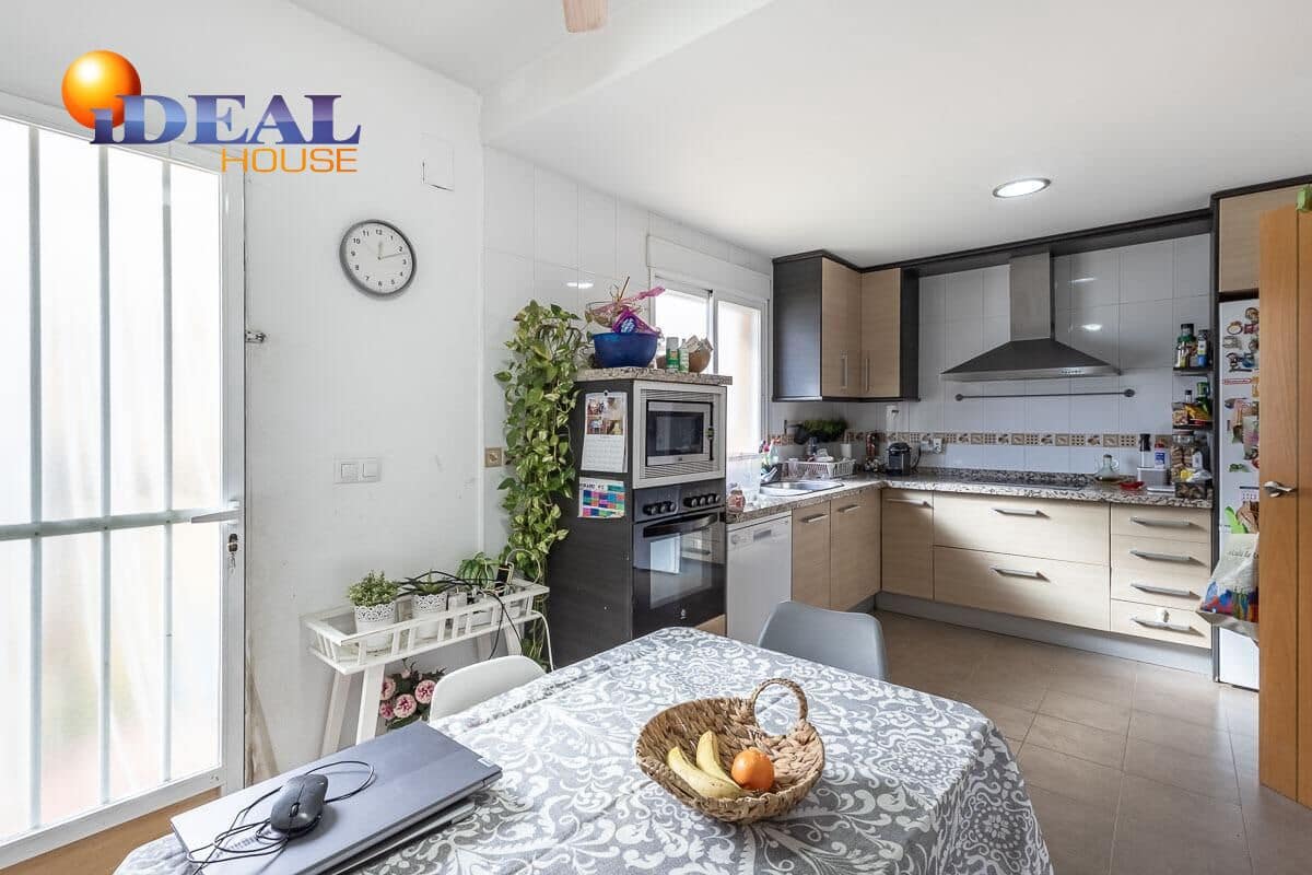 3 soverom Rekkehus til salgs i Churriana de la Vega med garasje - € 269 000 (Ref: 9524239)