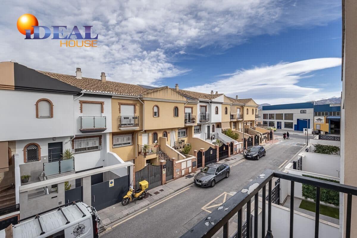 3 soverom Rekkehus til salgs i Churriana de la Vega med garasje - € 269 000 (Ref: 9524239)