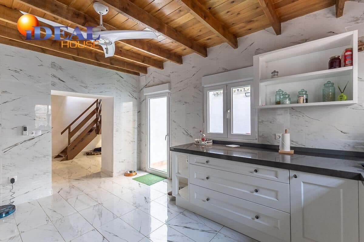 4 Zimmer Haus zu verkaufen in Atarfe - 180.000 € (Ref: 9527627)