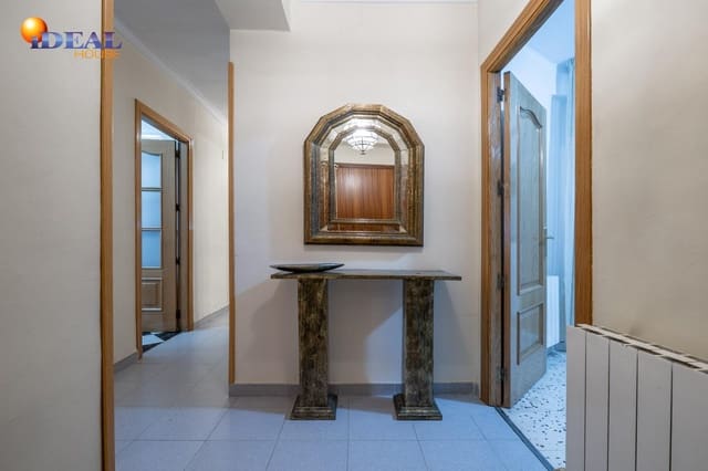 5 sovrum Lägenhet till salu i Granada stad - 325 000 € (Ref: 9530455)