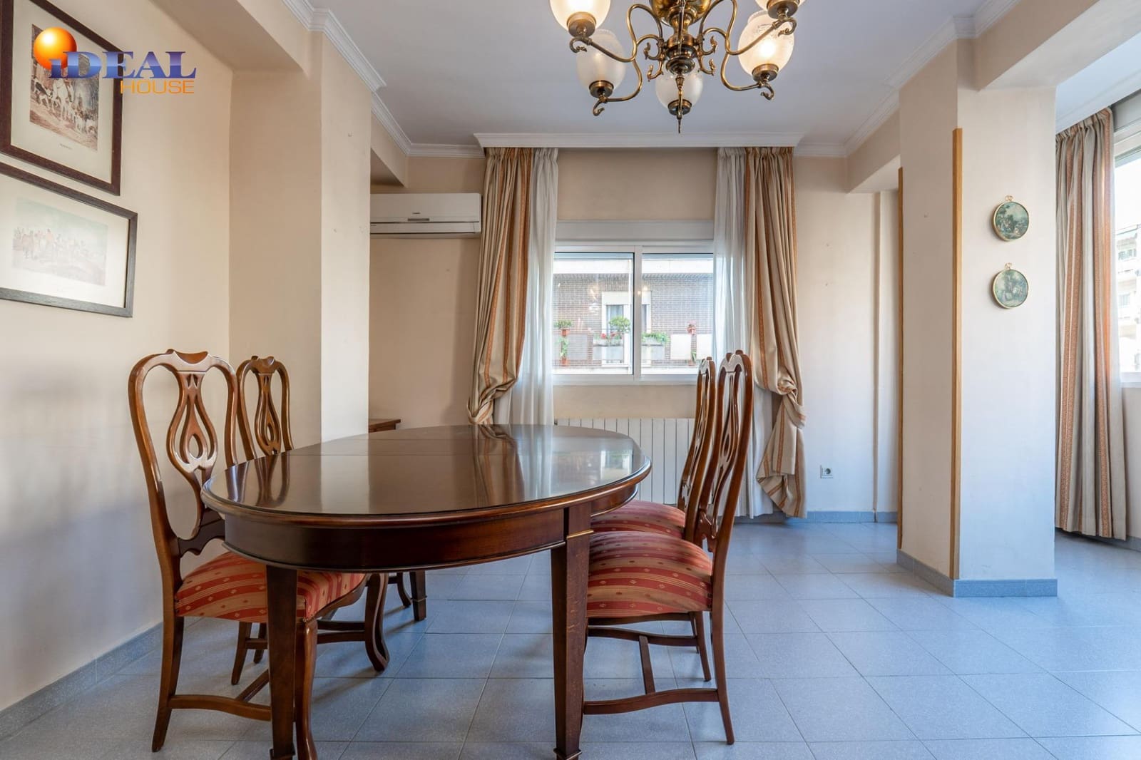 5 sovrum Lägenhet till salu i Granada stad - 325 000 € (Ref: 9530455)