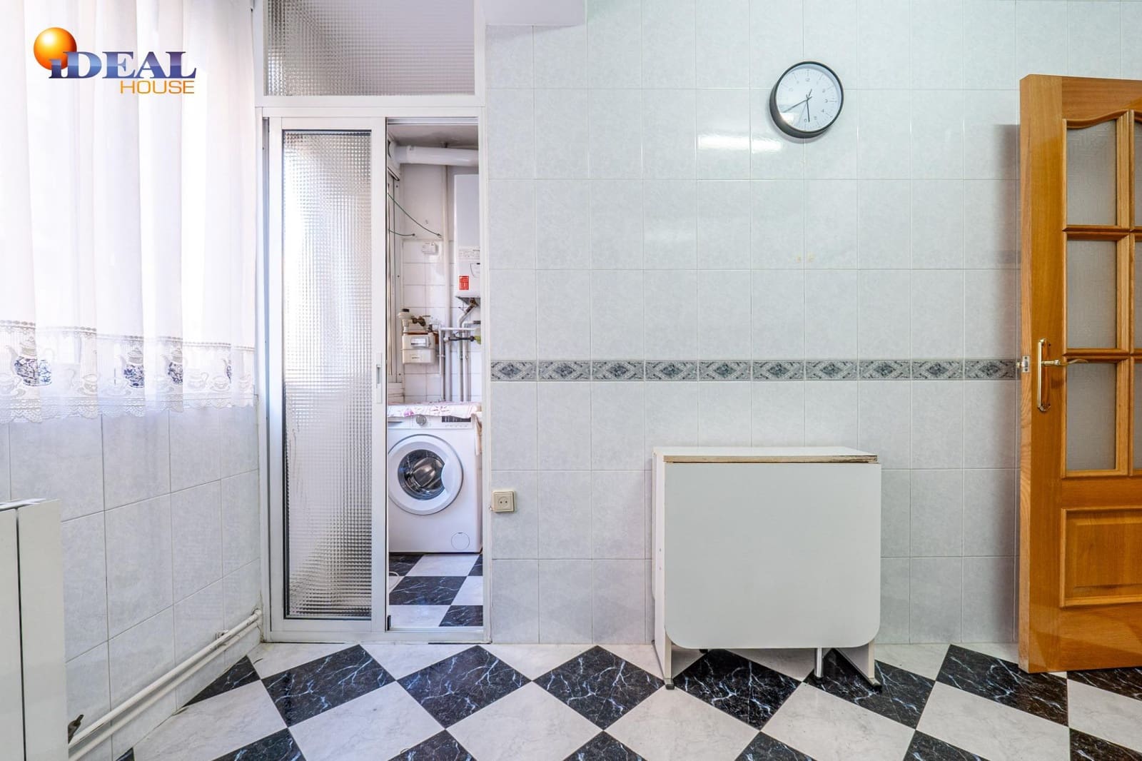 5 sovrum Lägenhet till salu i Granada stad - 325 000 € (Ref: 9530455)