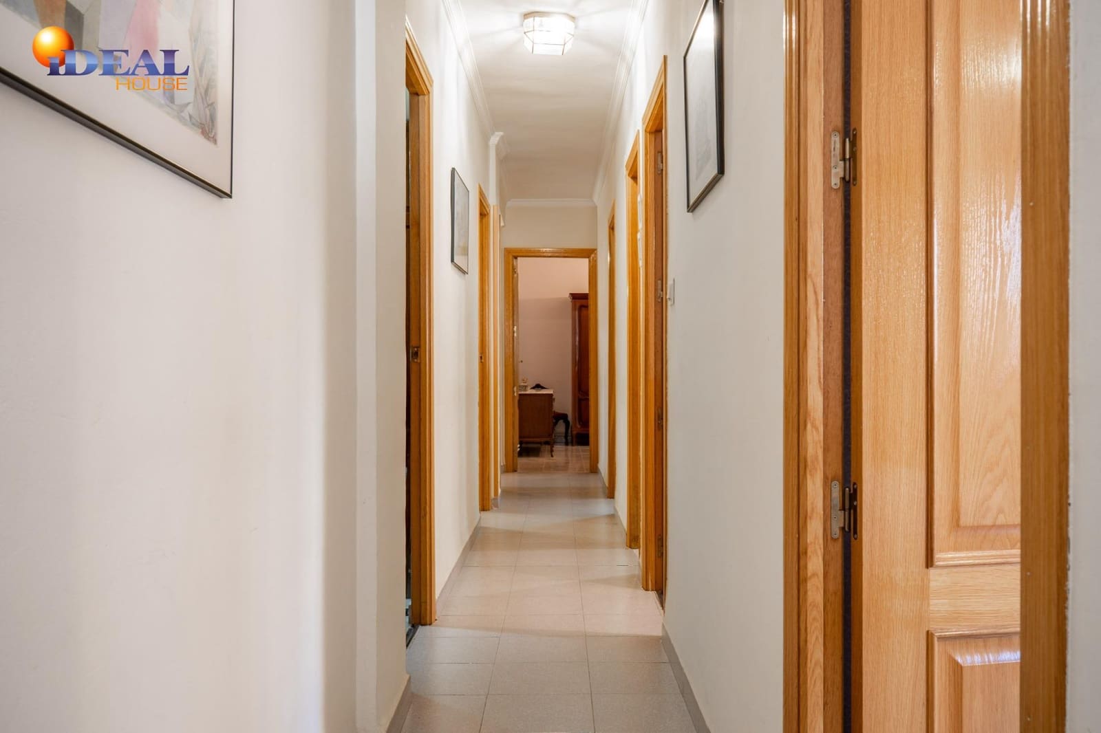 5 sovrum Lägenhet till salu i Granada stad - 325 000 € (Ref: 9530455)