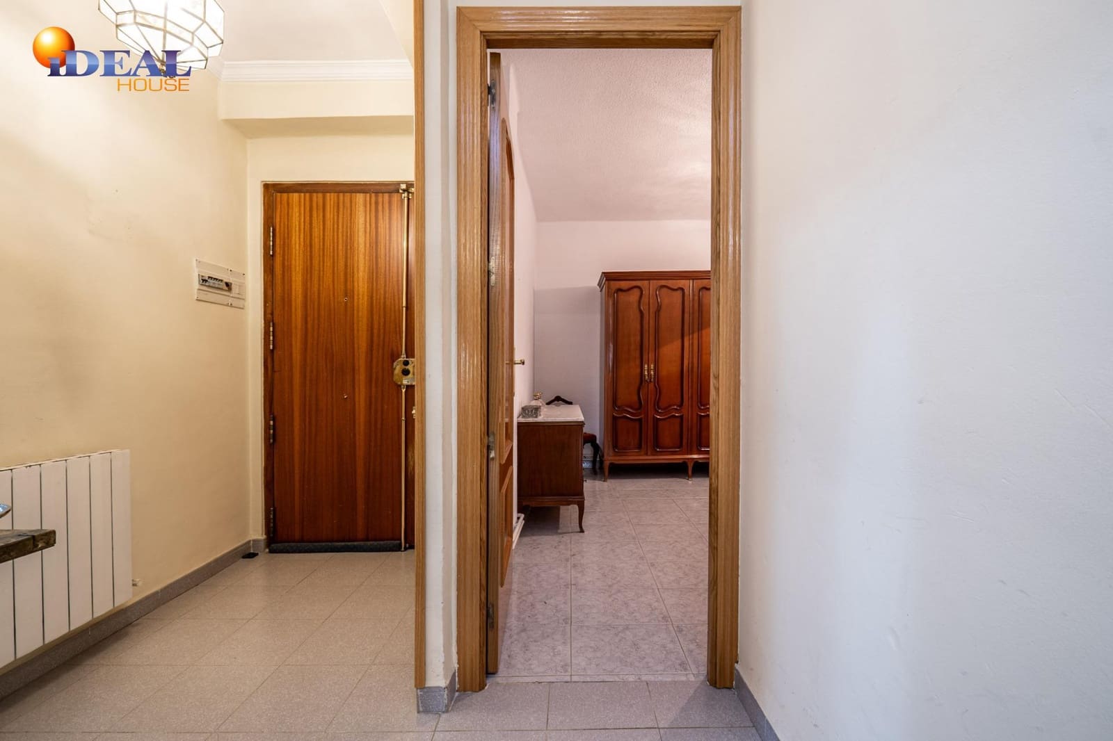 5 sovrum Lägenhet till salu i Granada stad - 325 000 € (Ref: 9530455)