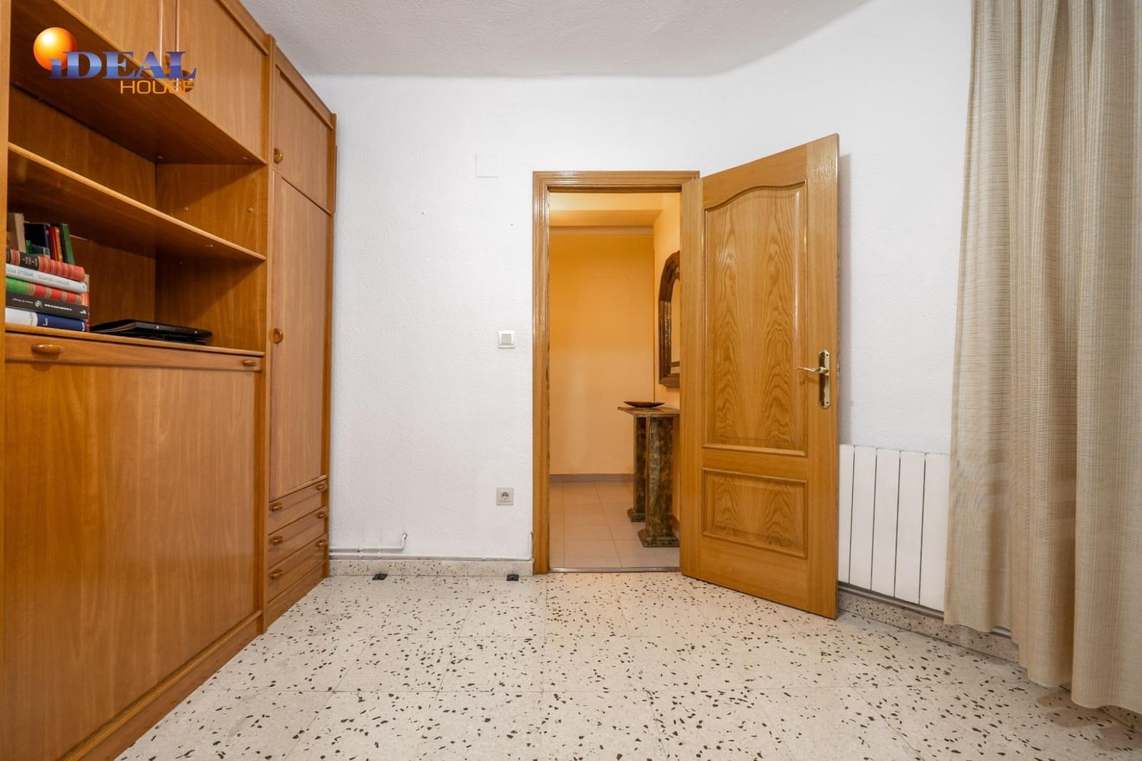 5 sovrum Lägenhet till salu i Granada stad - 325 000 € (Ref: 9530455)