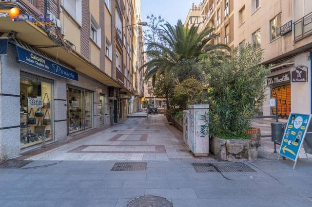 5 sovrum Lägenhet till salu i Granada stad - 325 000 € (Ref: 9530455)