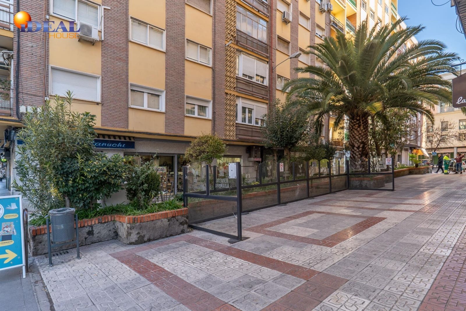 5 sovrum Lägenhet till salu i Granada stad - 325 000 € (Ref: 9530455)
