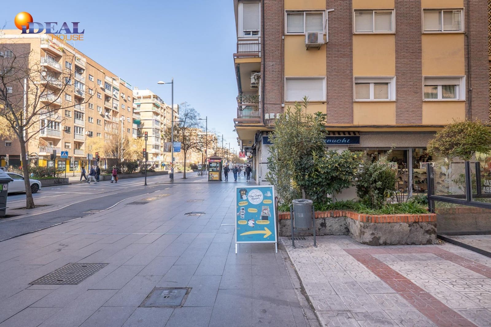5 sovrum Lägenhet till salu i Granada stad - 325 000 € (Ref: 9530455)