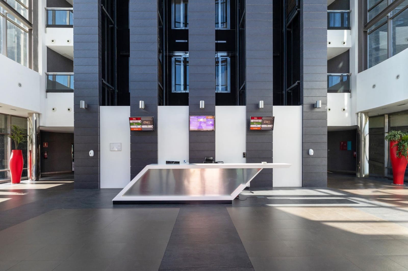 Ufficio in vendita in Granada citta con garage - 239.000 € (Rif: 9530459)