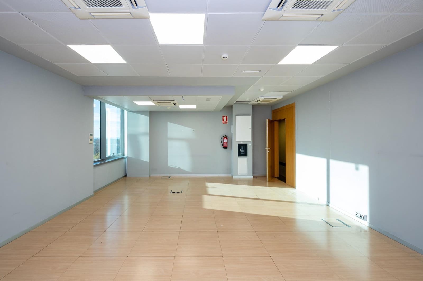 Ufficio in vendita in Granada citta con garage - 239.000 € (Rif: 9530459)