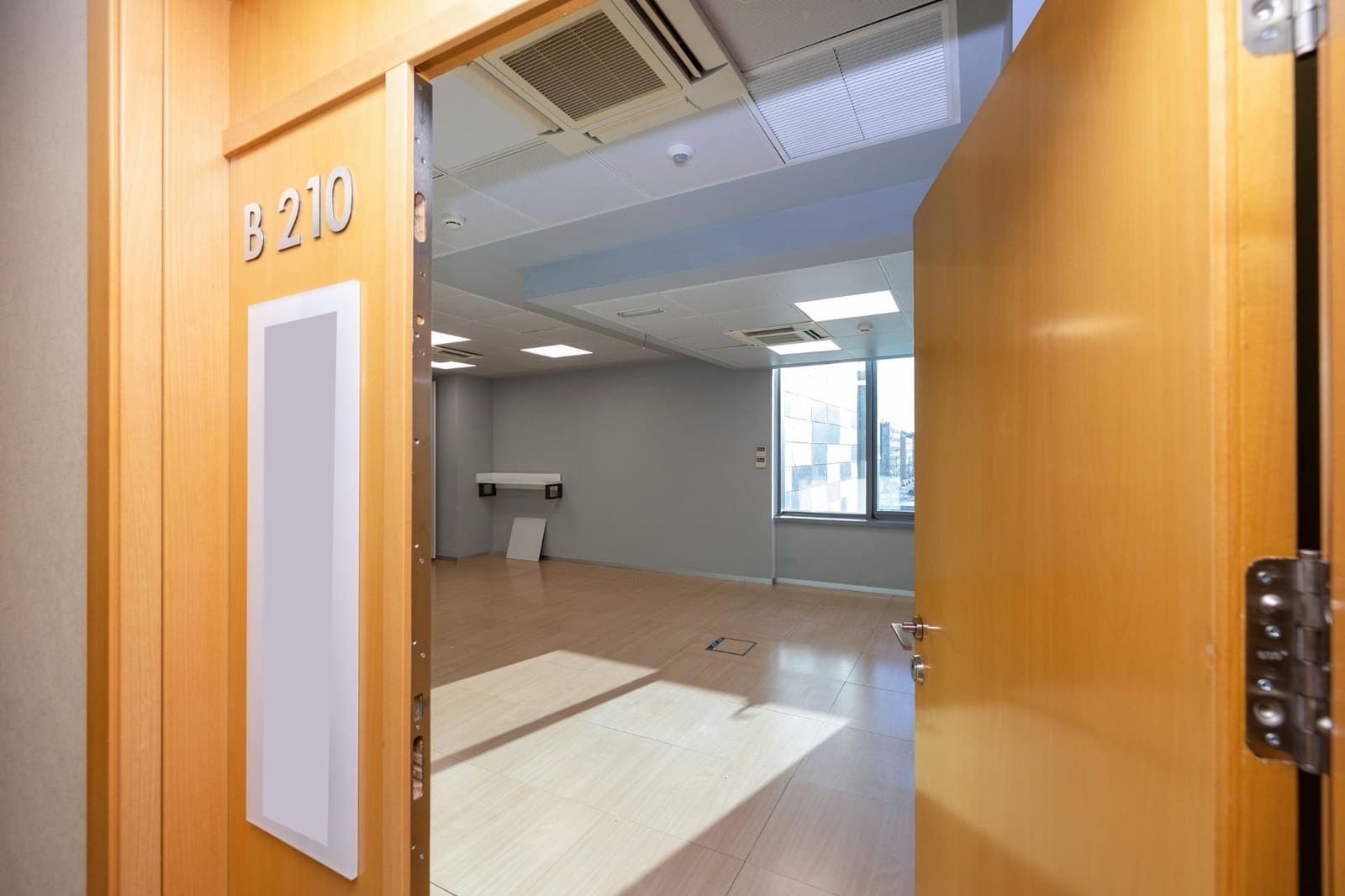 Ufficio in vendita in Granada citta con garage - 239.000 € (Rif: 9530459)