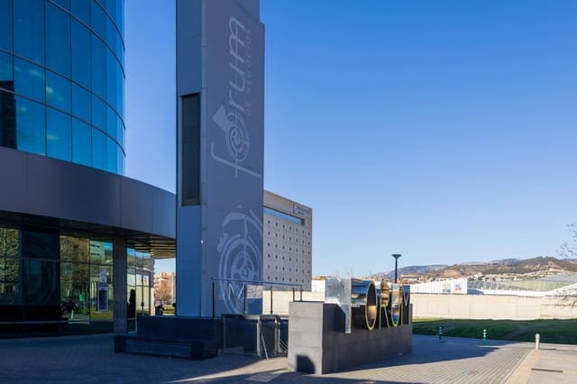 Kontor till salu i Figares, Granada stad med garage - 239 000 € (Ref: 9530459)
